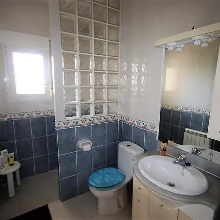 Mira Rosa Segaria - - 3 Double Bedroom *