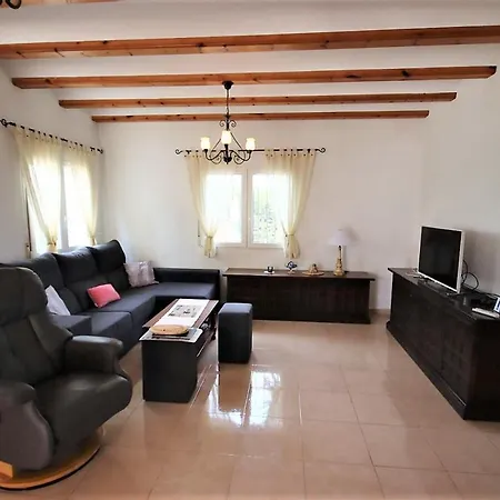 Mira Rosa Segaria - - 3 Double Bedroom Villa